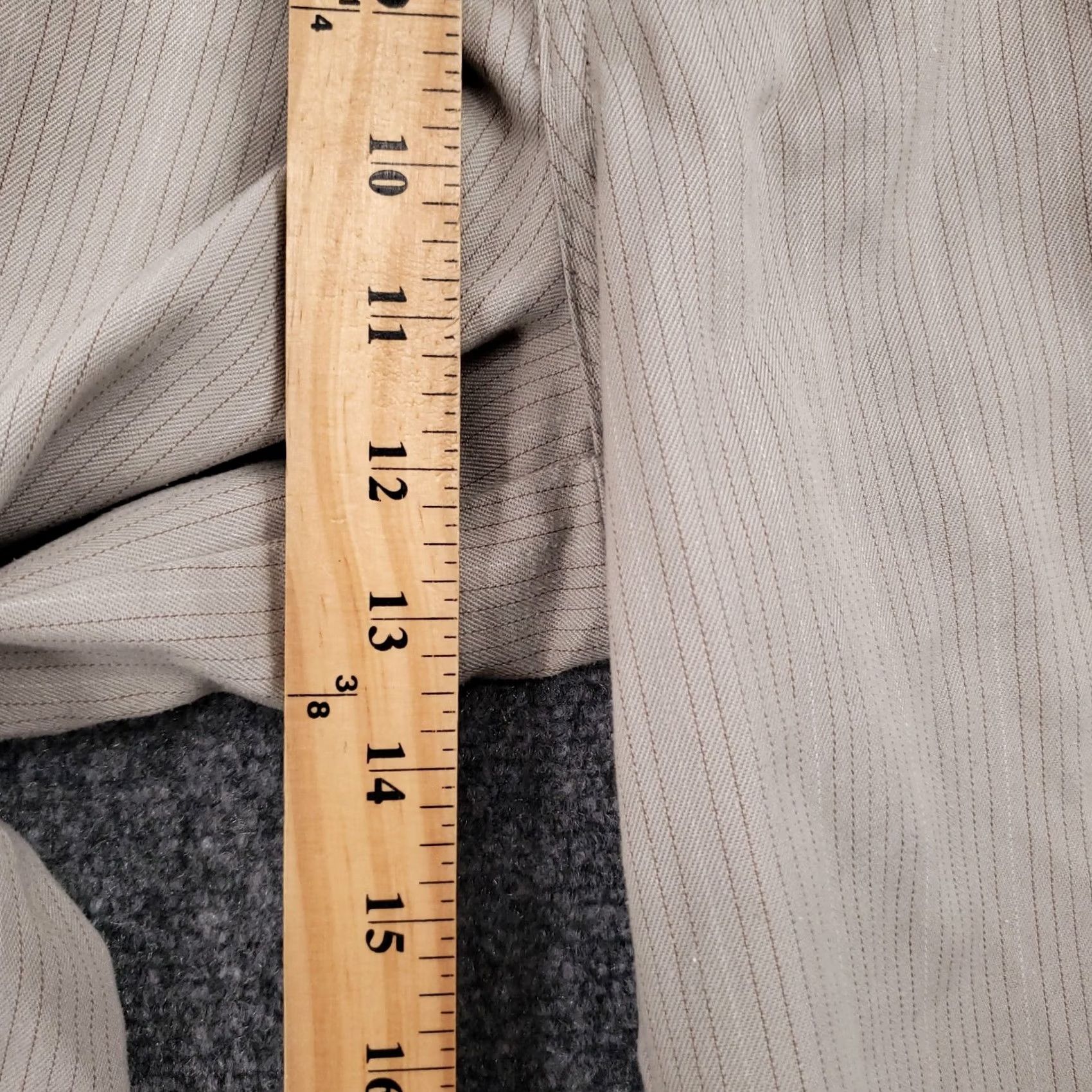 O'Neill VINTAGE O'Neill Shorts Mens 32 Gray Striped Chino Bermuda Zip Fly Y2K Shorts Mens Gray Striped Chino Bermuda Zip Fly Y2K Size US 32 / EU 48 - 6 Thumbnail