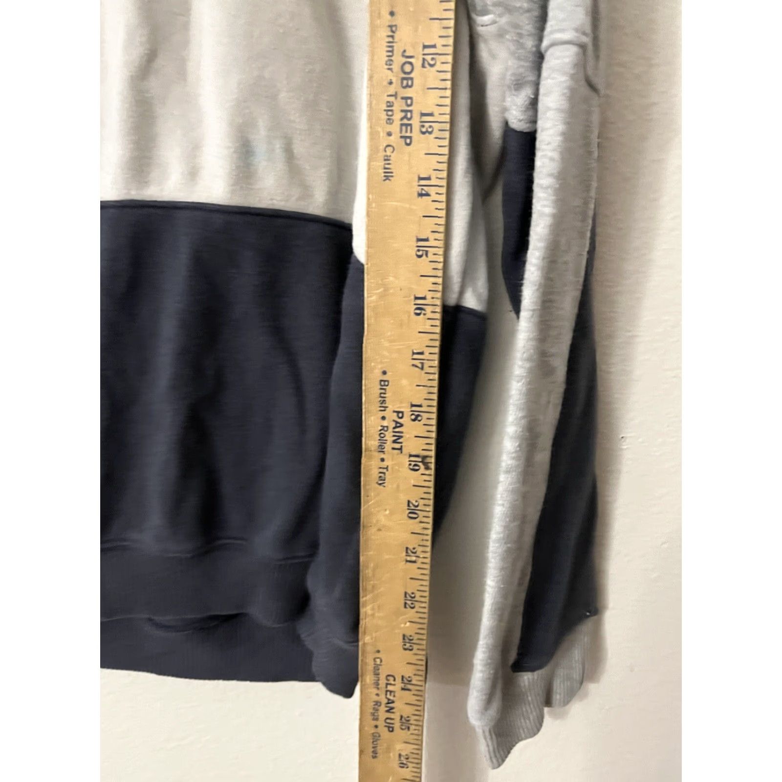 American Eagle Outfitters VINTAGE American Eagle Hoodie Womens XS Gray Camouflage Pullover Sweatshirt Jegging Fit Activewear Shirt/Top Womens XS Gray Camouflage Hoodie Size XS / US 0-2 / IT 36-38 - 5 Thumbnail