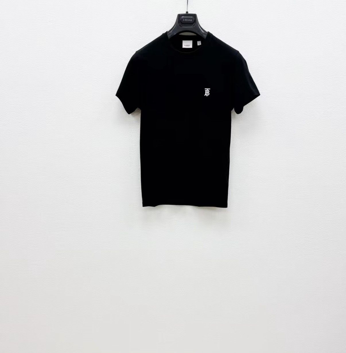Burberry BURBERRY 100% Cotton Embroidered Short Sleeve T-shirt J30 Size US XS / EU 42 / 0 - 1 Thumbnail