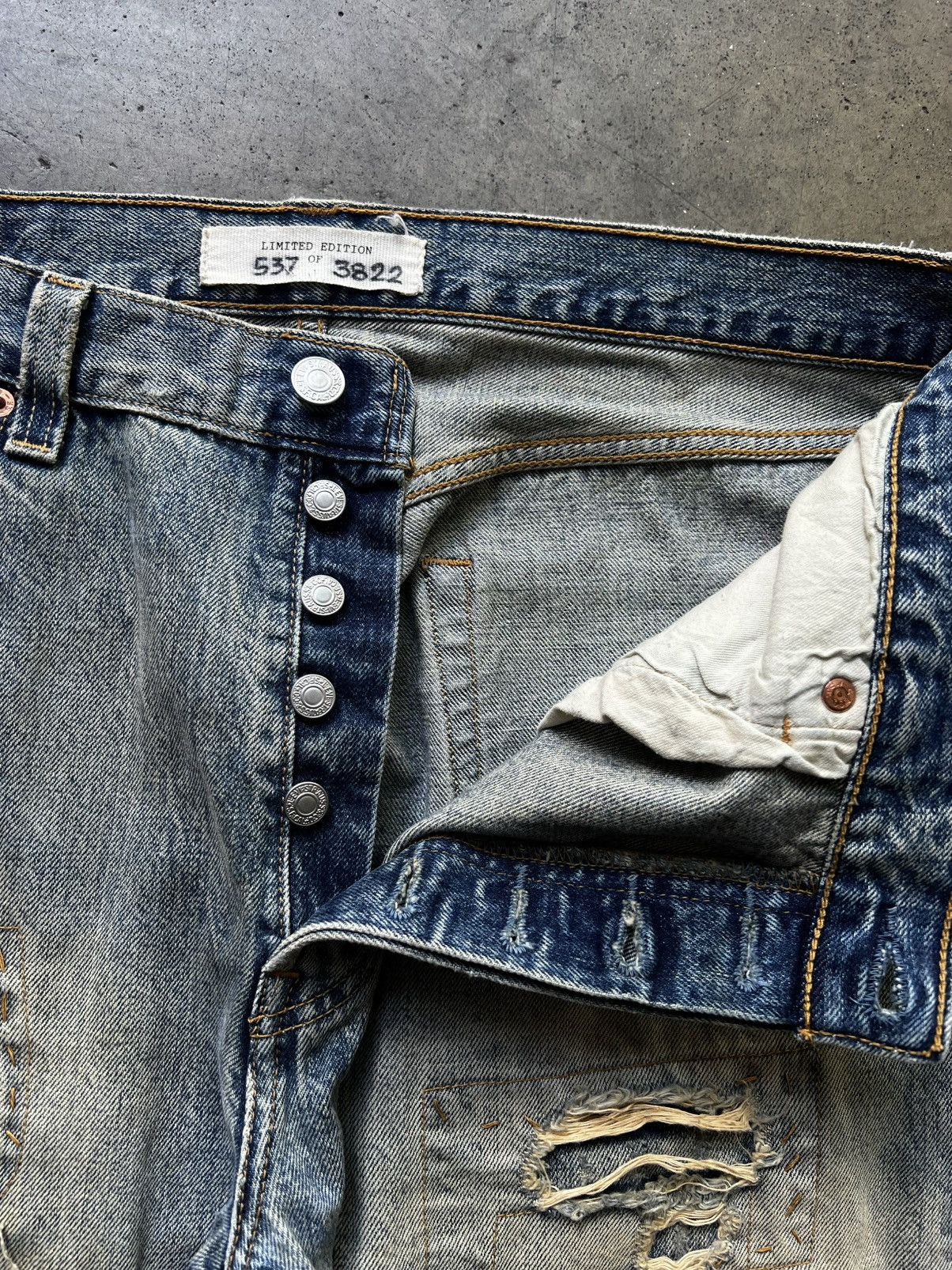 Levi's 2010 Levi’s 501 “Loved To Death” Denim Jeans Homer Campbell Size US 34 / EU 50 - 8 Thumbnail