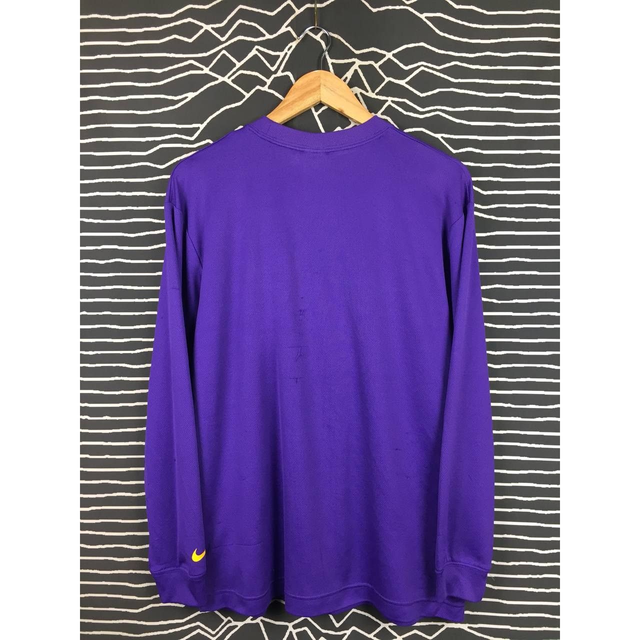 Nike Nike DRI-FIT Just Dunk It Long Sleeve Activewear Tee Size US L / EU 52-54 / 3 - 13 Thumbnail