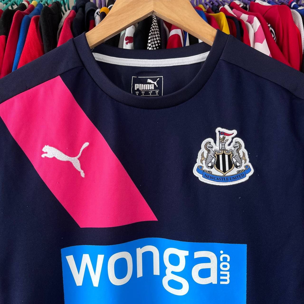Puma Puma NewCastle United 2015/2016 Football Soccer Jersey Size US S / EU 44-46 / 1 - 3 Thumbnail
