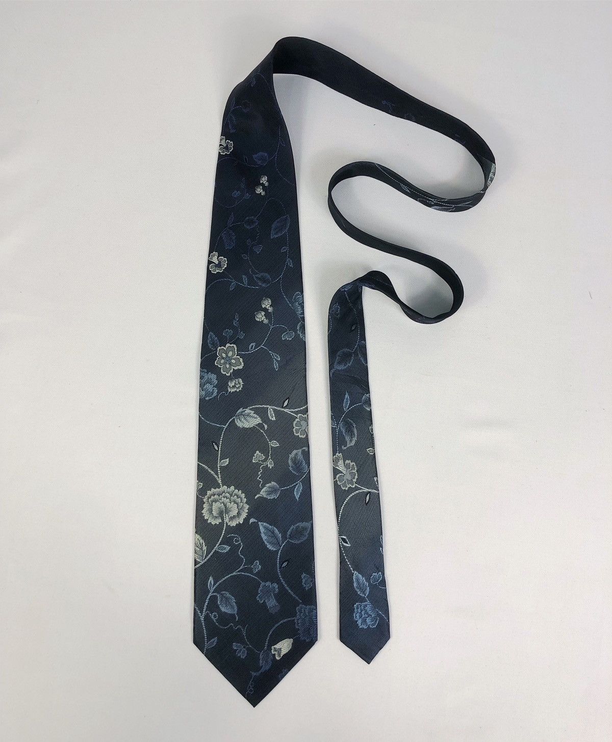 Balenciaga Rare Vintage Balenciaga Floral Silk Tie Size ONE SIZE - 2 Thumbnail