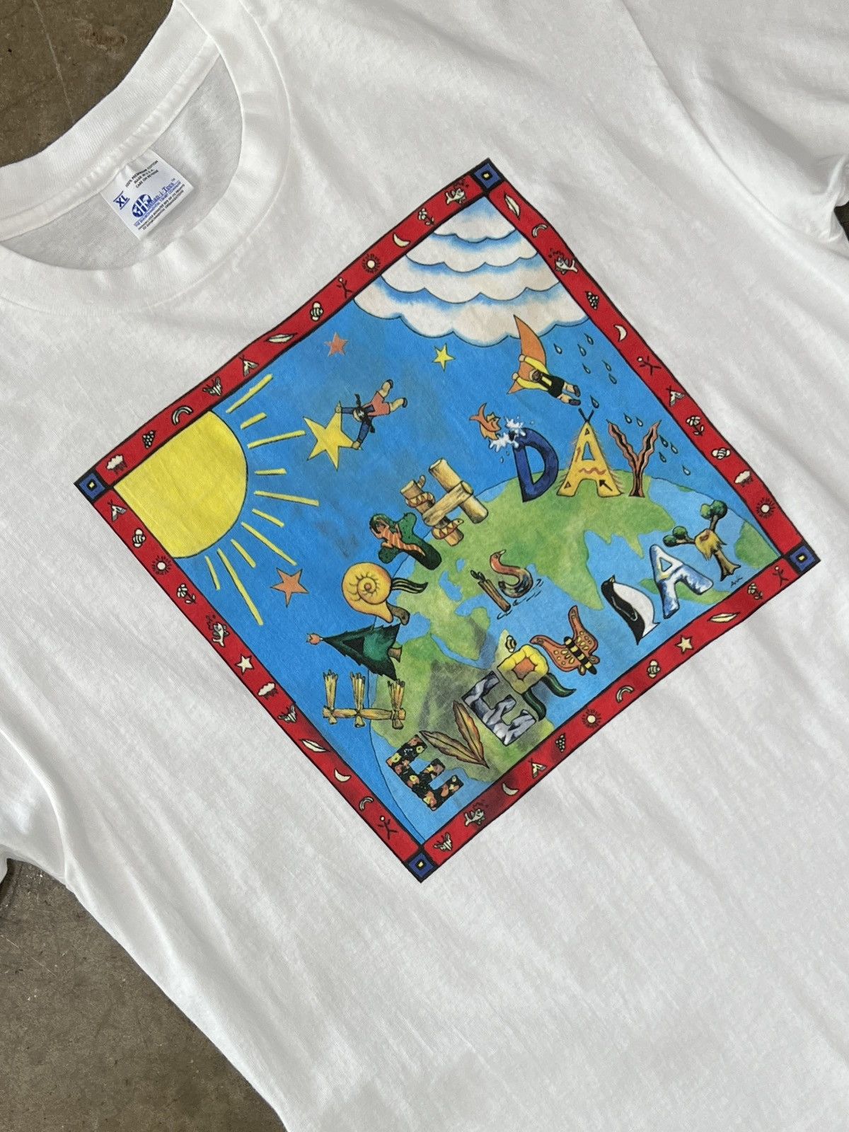Vintage Vintage Earth Day Everyday Art Single Stitch Tee XL Size US XL / EU 56 / 4 - 1 Thumbnail