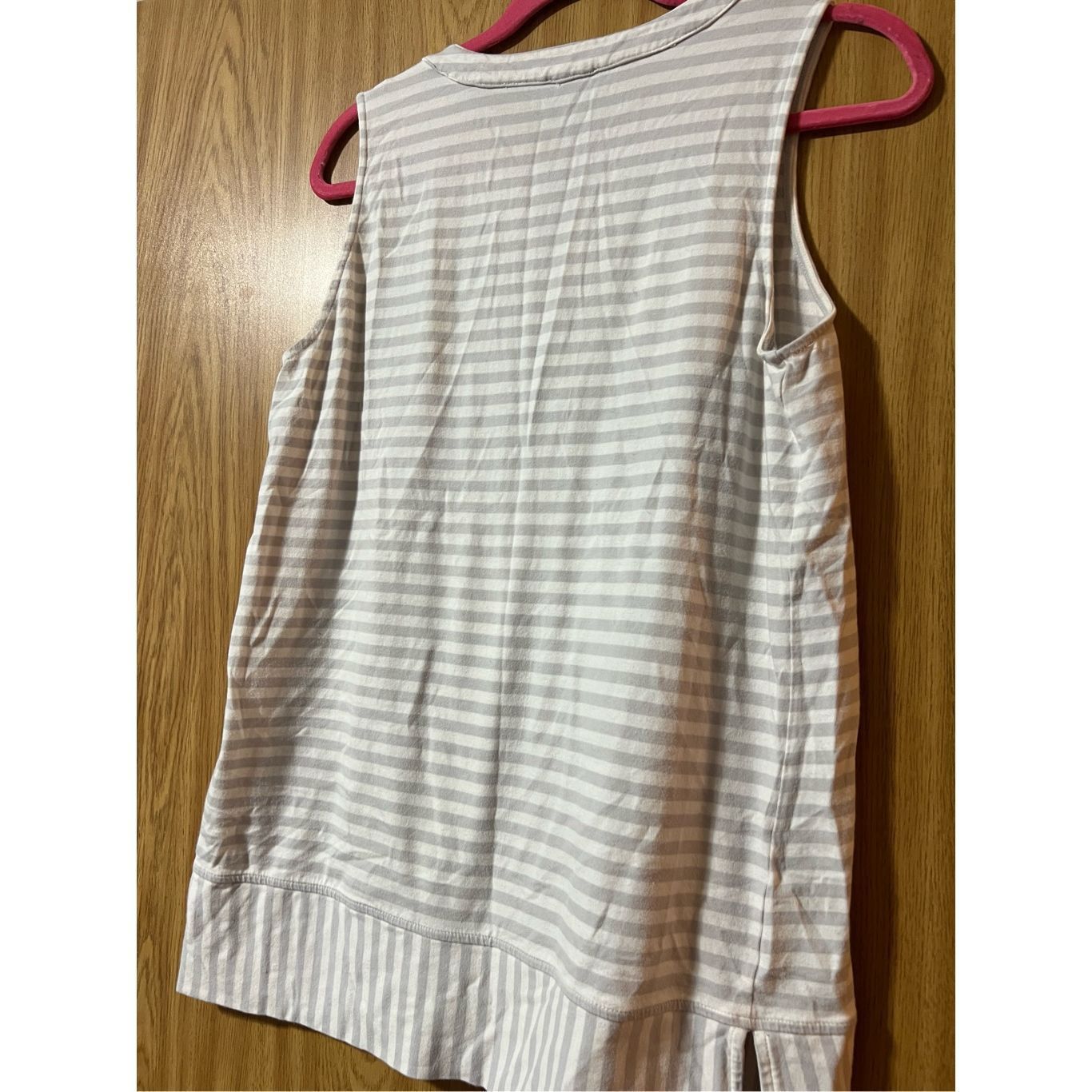 Jones New York Jones New York Signature White & Grey Striped V-Neck Tank To Size L / US 10 / IT 46 - 9 Thumbnail