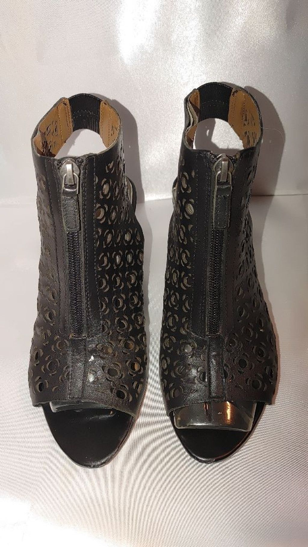 Franco Sarto Franco Sarto Akrona Leather Peep Toes Size 7.5 Size US 7.5 / IT 37.5 - 4 Thumbnail