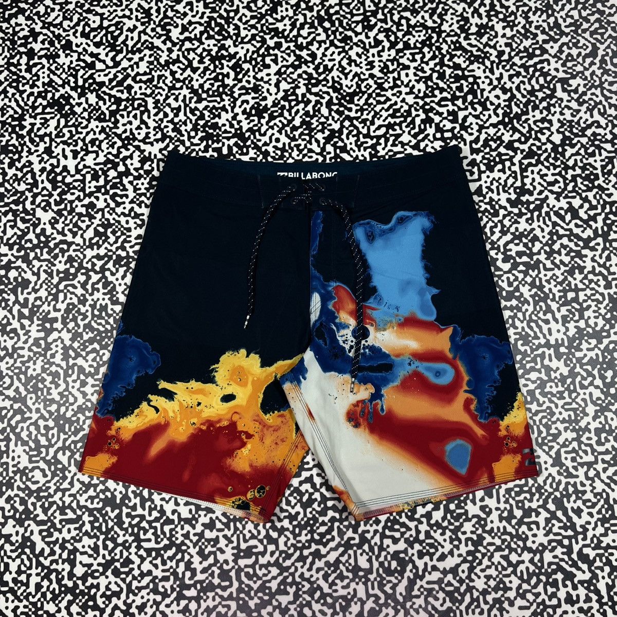 Vintage Y2K BILLABONG Surf Swimming Art Print Retro Shorts