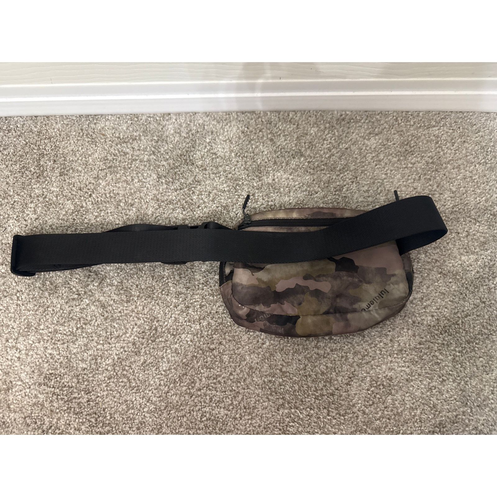 Lululemon Lululemon Everywhere Crossbody Belt Bag,Heritage Camo Wash Size ONE SIZE - 11 Thumbnail