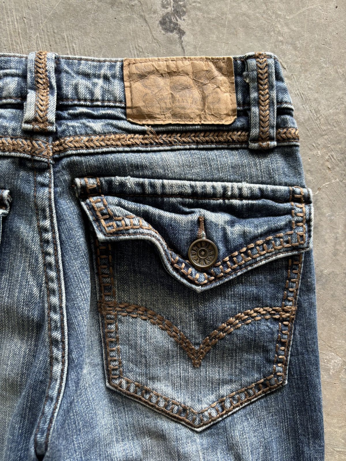 Hysteric Glamour y2k flared washed ultimax jeans japanese denim style Size 26" / US 2 / IT 38 - 15 Thumbnail