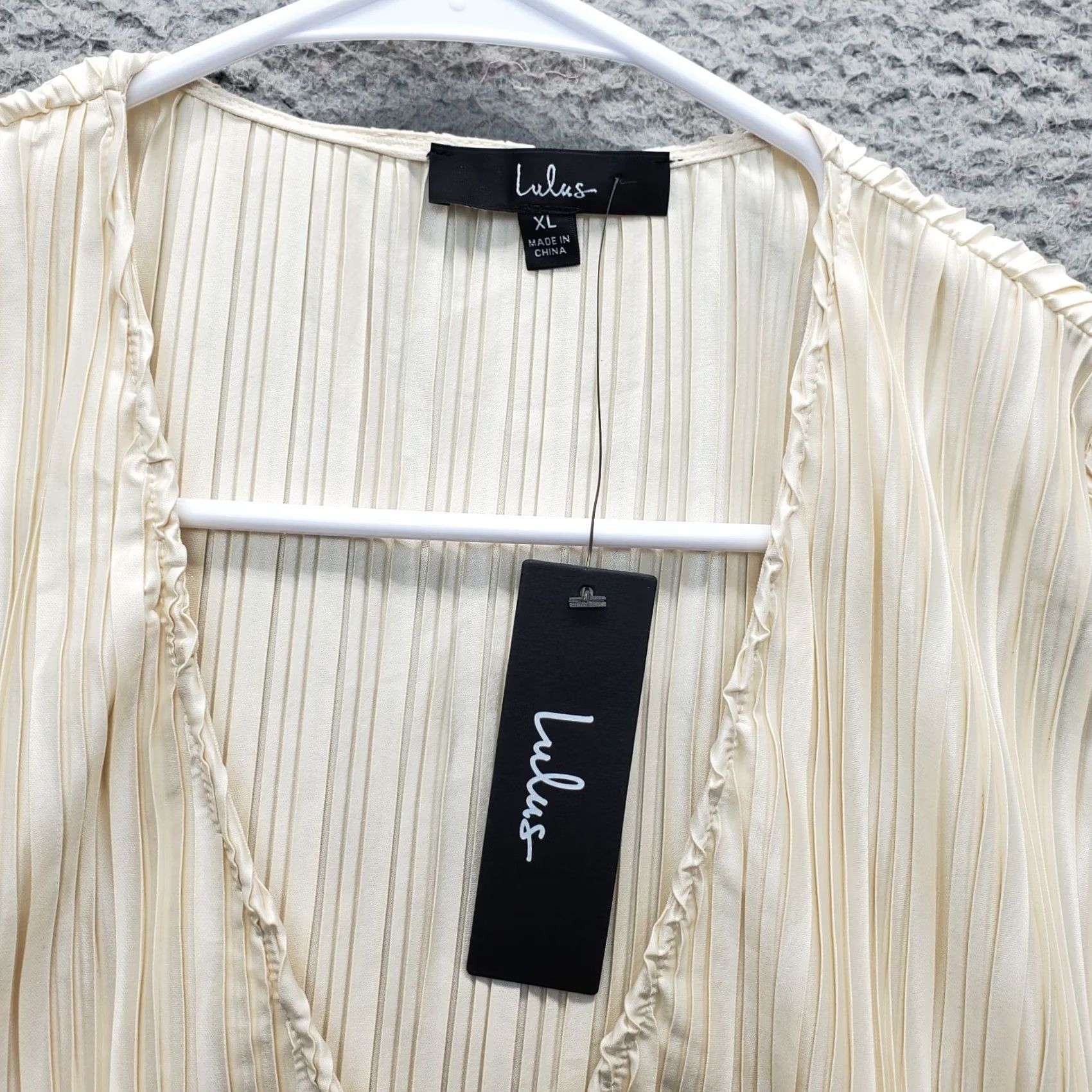 Lulus Lulus Crop Blouse Womens XL Tan Ribbed Smocked Long Sleeve Deep V-Neck Tie Waist Blouse Size XL / US 12-14 / IT 48-50 - 5 Thumbnail