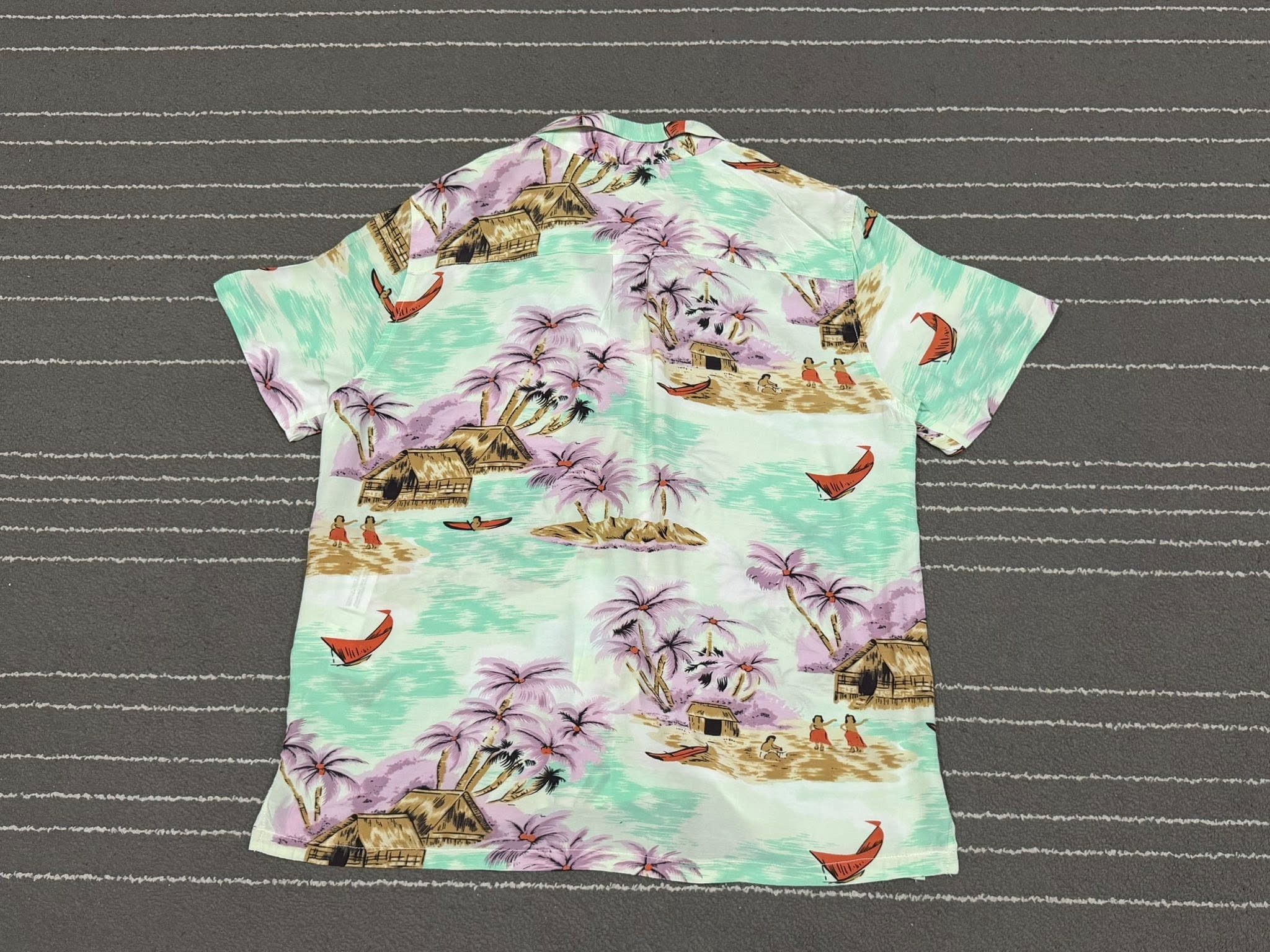 Levi's Levi’s full print Hawaiian shirt women RAYON S 2196 Size S / US 4 / IT 40 - 4 Thumbnail