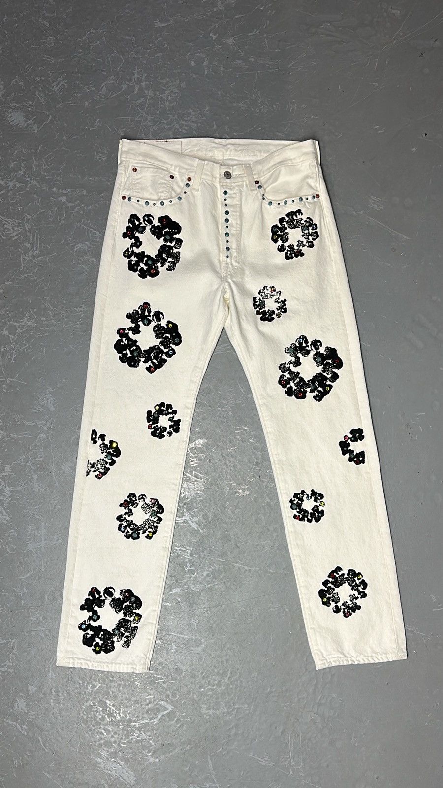 DENIM TEARS Denim Tears Cotton Wreath Rhinestone White Jeans Size US 33 - 1 Thumbnail