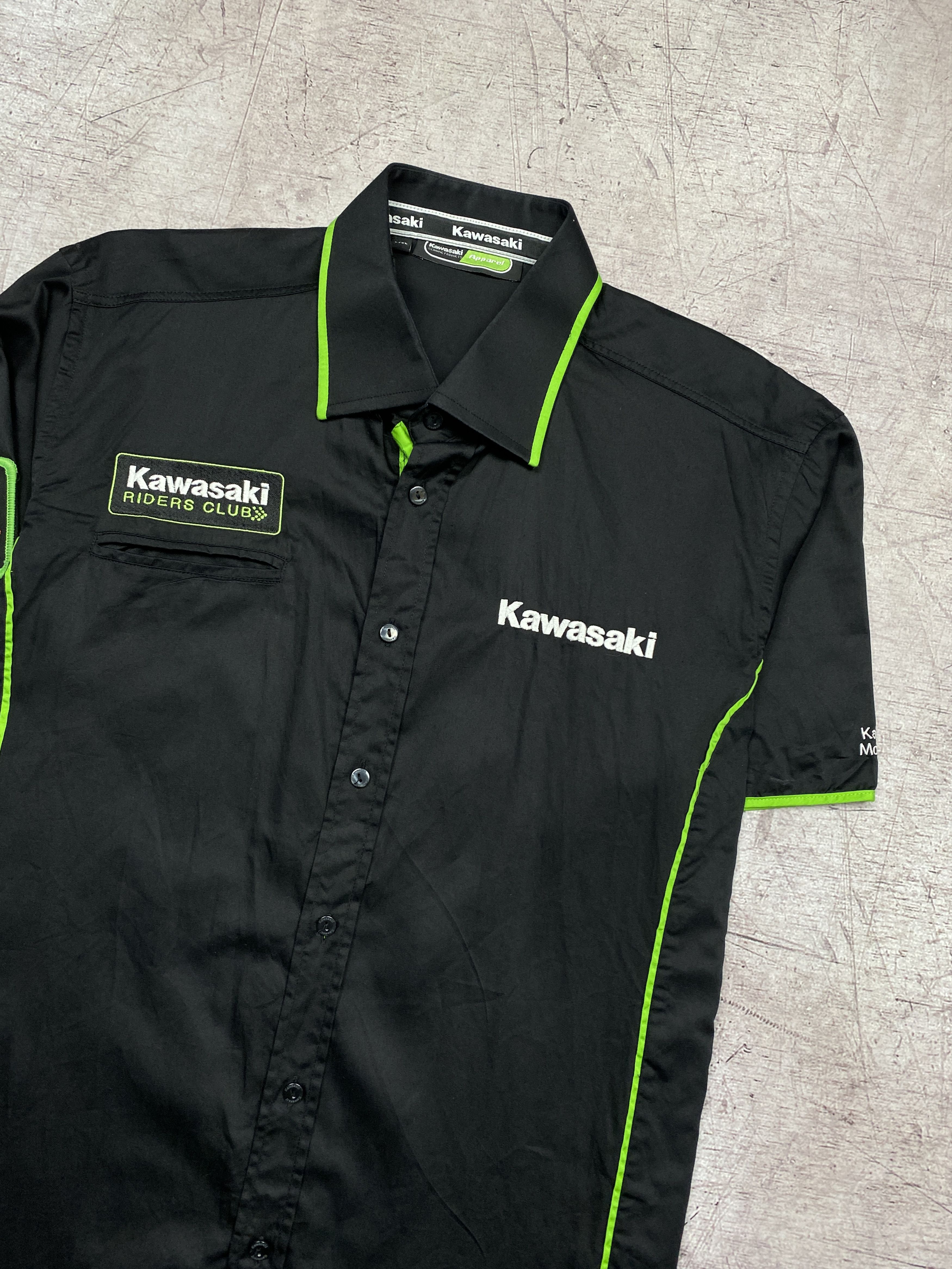 Japanese Brand × Vintage Kawasaki Racing Team Vintage Mens Short Sleeve Shirt Size US L / EU 52-54 / 3 - 2 Thumbnail