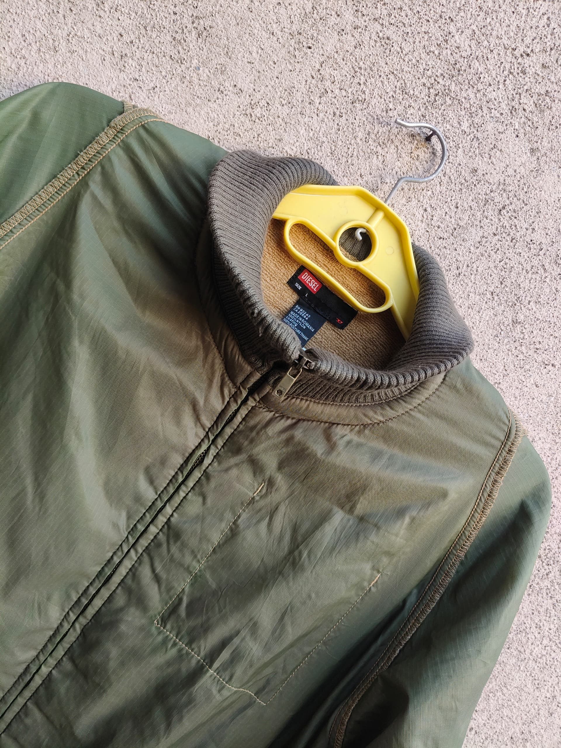 Diesel VINTAGE DIESEL MILITARY QUILTED BOMBER JACKET Size US L / EU 52-54 / 3 - 7 Thumbnail