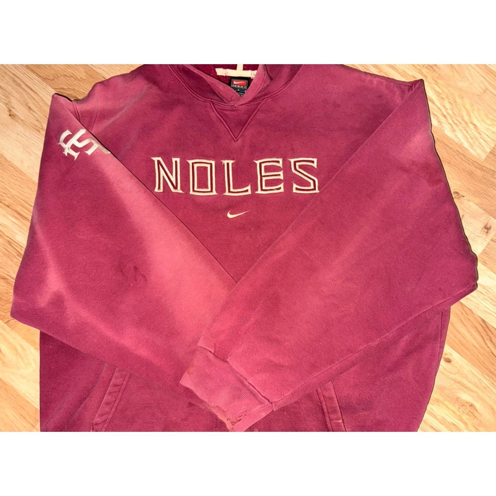 Nike VINTAGE Nike Florida State FSU NOLES Pullover Hoodie Adult Large Red Y2K Center Chk Mens Size US L / EU 52-54 / 3 - 4 Thumbnail