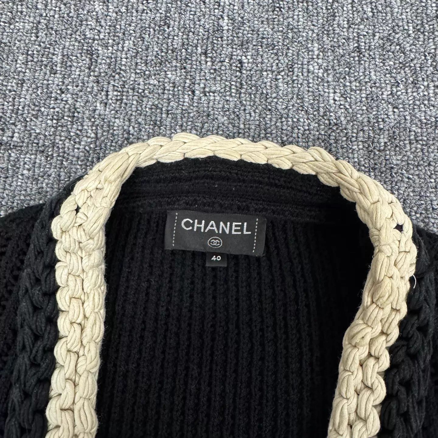 Chanel Chanel Black White Knit Cardigan CC Size 40 Size M / US 6-8 / IT 42-44 - 6 Thumbnail