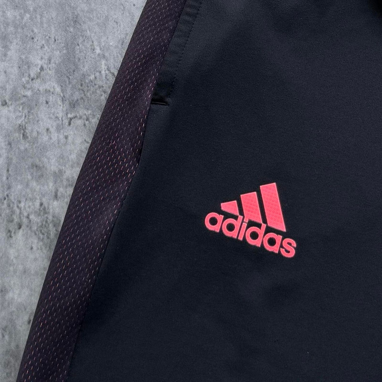 Adidas × Japanese Brand × Vintage Vintage Y2K Adidas Barricade Tech Cyber Grunge Sweatpants Size US 34 / EU 50 - 3 Thumbnail