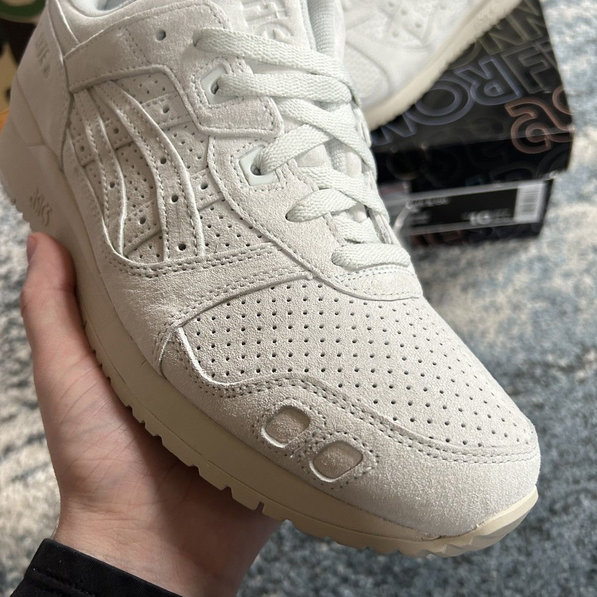 Asics × Kith × Ronnie Fieg 1201A224-402 FW20 KXTH GEL LYTE iii “THE PALETTE” CHALK Size US 10 / EU 43 - 4 Thumbnail