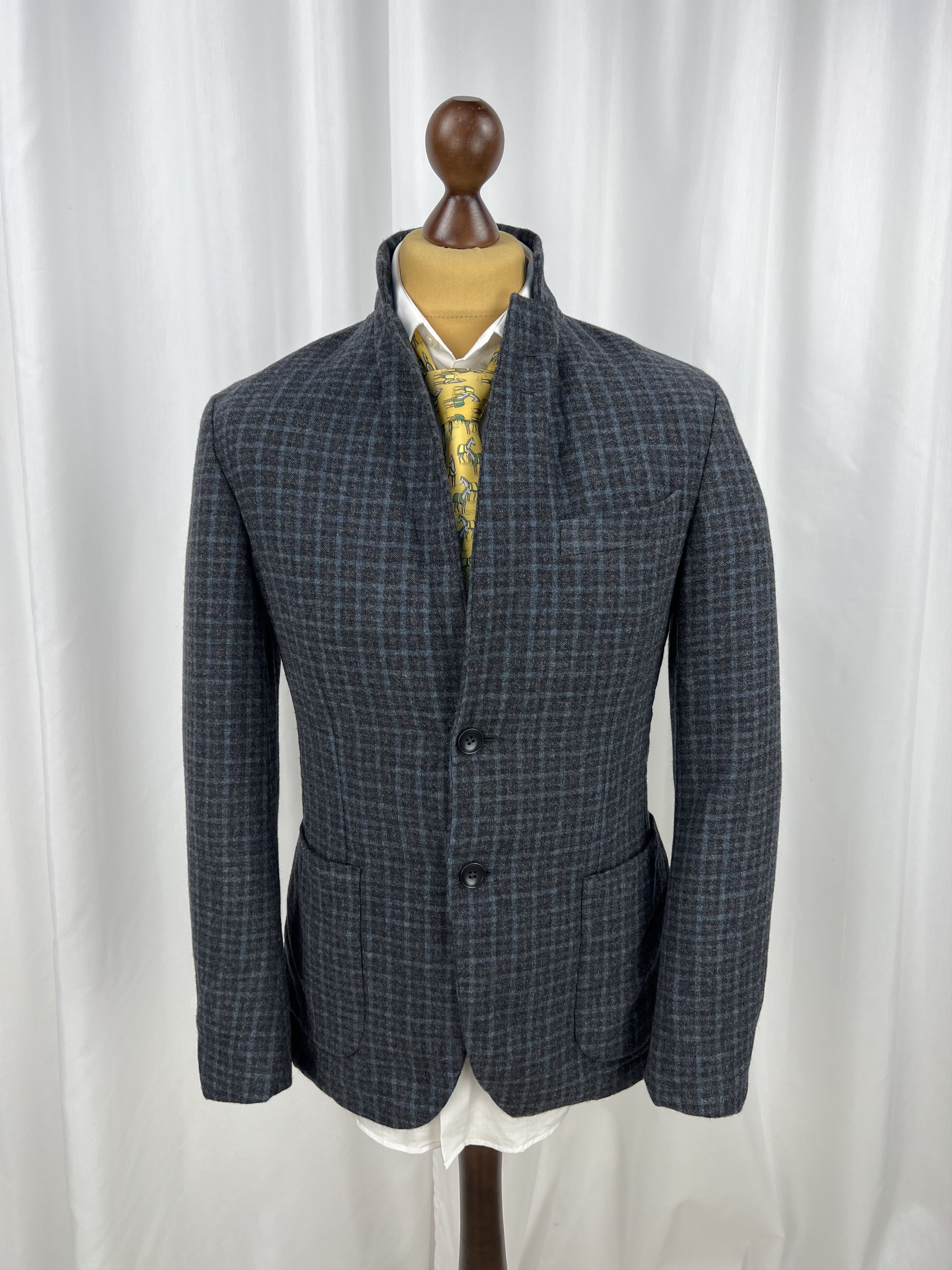 Charles Tyrwhitt Soft Italian Wool\Cashmere Slim Check Sport Coat Size 38R - 2 Thumbnail