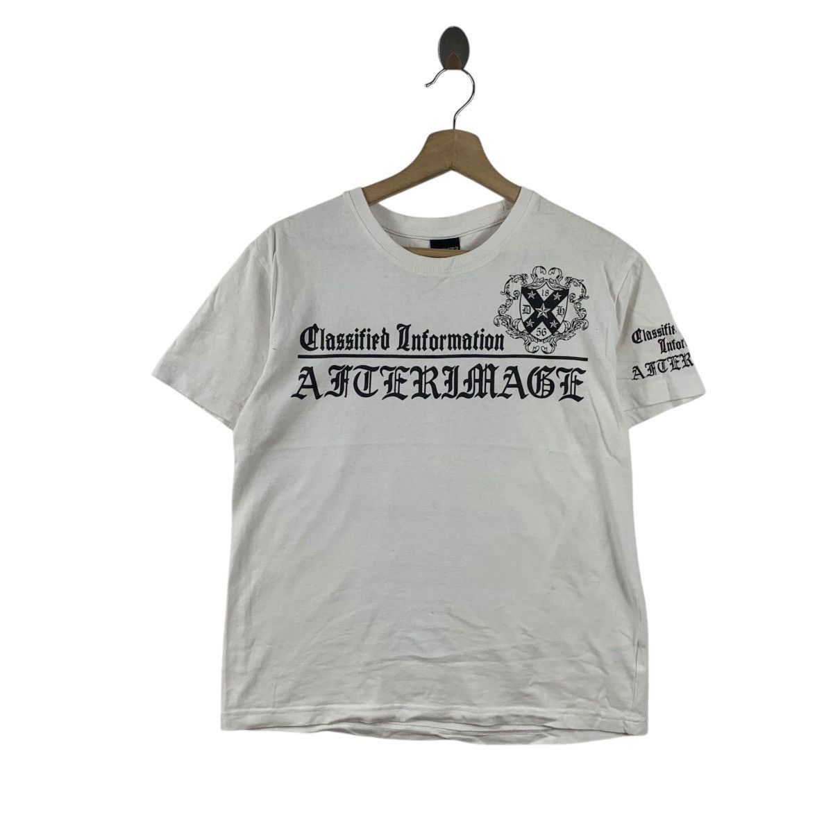 Vintage AFTERIMAGE CLASSIFIED INFORMATION Old English Text Tee Size L / US 10 / IT 46 - 1 Thumbnail