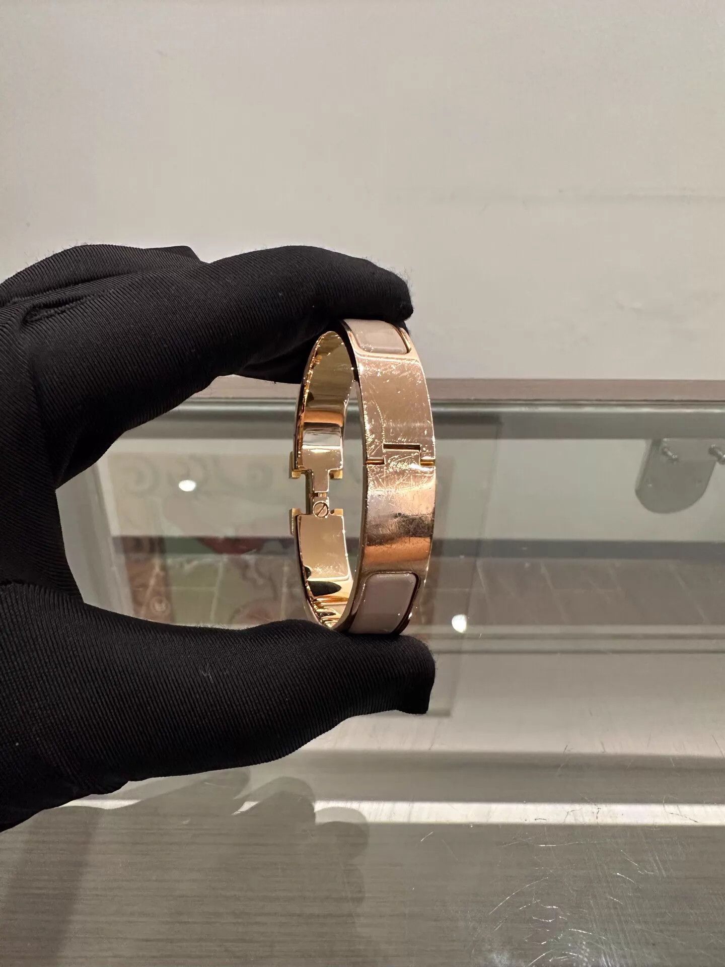 Hermes Hermes Clic H Light Beige Enamel H Gold Bangle PM Size ONE SIZE - 4 Thumbnail