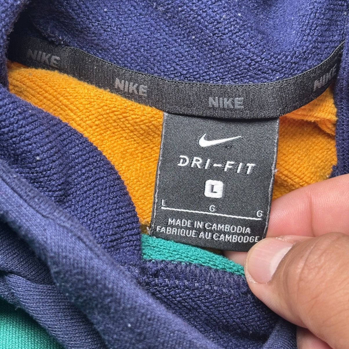 Nike Nike Dri-FIT Polyester Hoodie Stretch Multicolor Size L Size US L / EU 52-54 / 3 - 6 Thumbnail