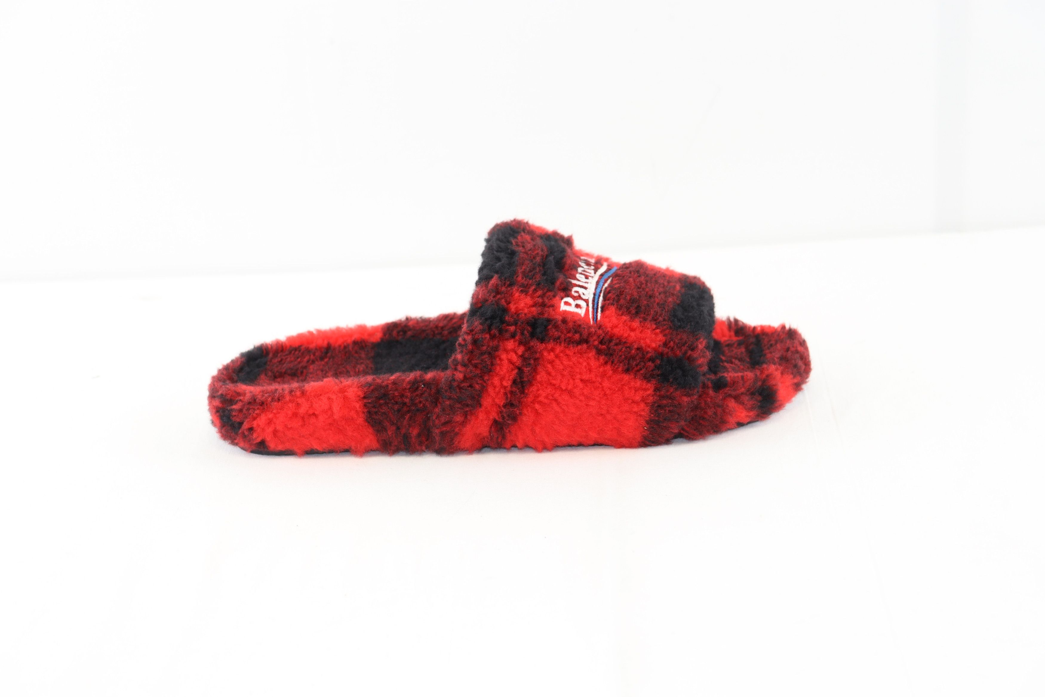 Balenciaga o1rshd1 Q:3 / Furry Slide in Red Size US 10 / EU 43 - 4 Thumbnail
