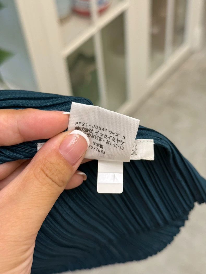 Issey Miyake Issey Miyake size:3 Dark green pleated cardigan Size XS / US 0-2 / IT 36-38 - 4 Thumbnail