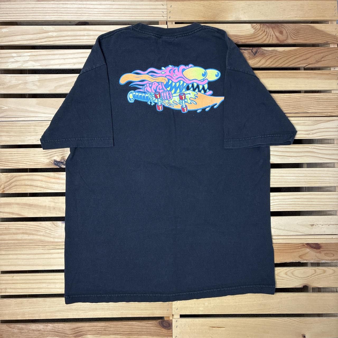 Santa Cruz Skateboards Vintage Santa Cruz Skateboards Black Skate Tee Size Large Size US L / EU 52-54 / 3 - 1 Thumbnail