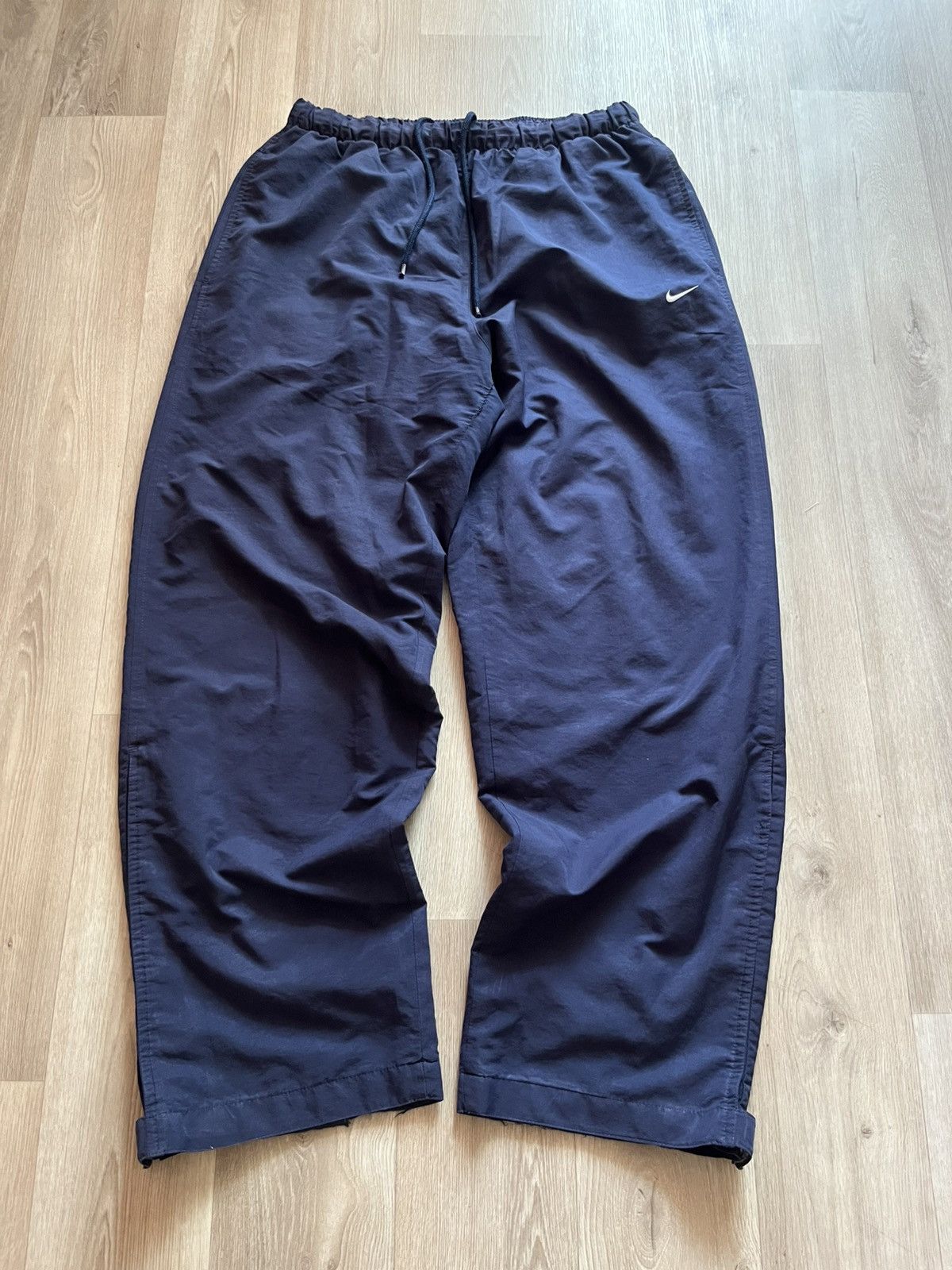 Nike BAGGY Vintage Nike Nylon Y2K Track Pants Size US 32 / EU 48 - 3 Thumbnail