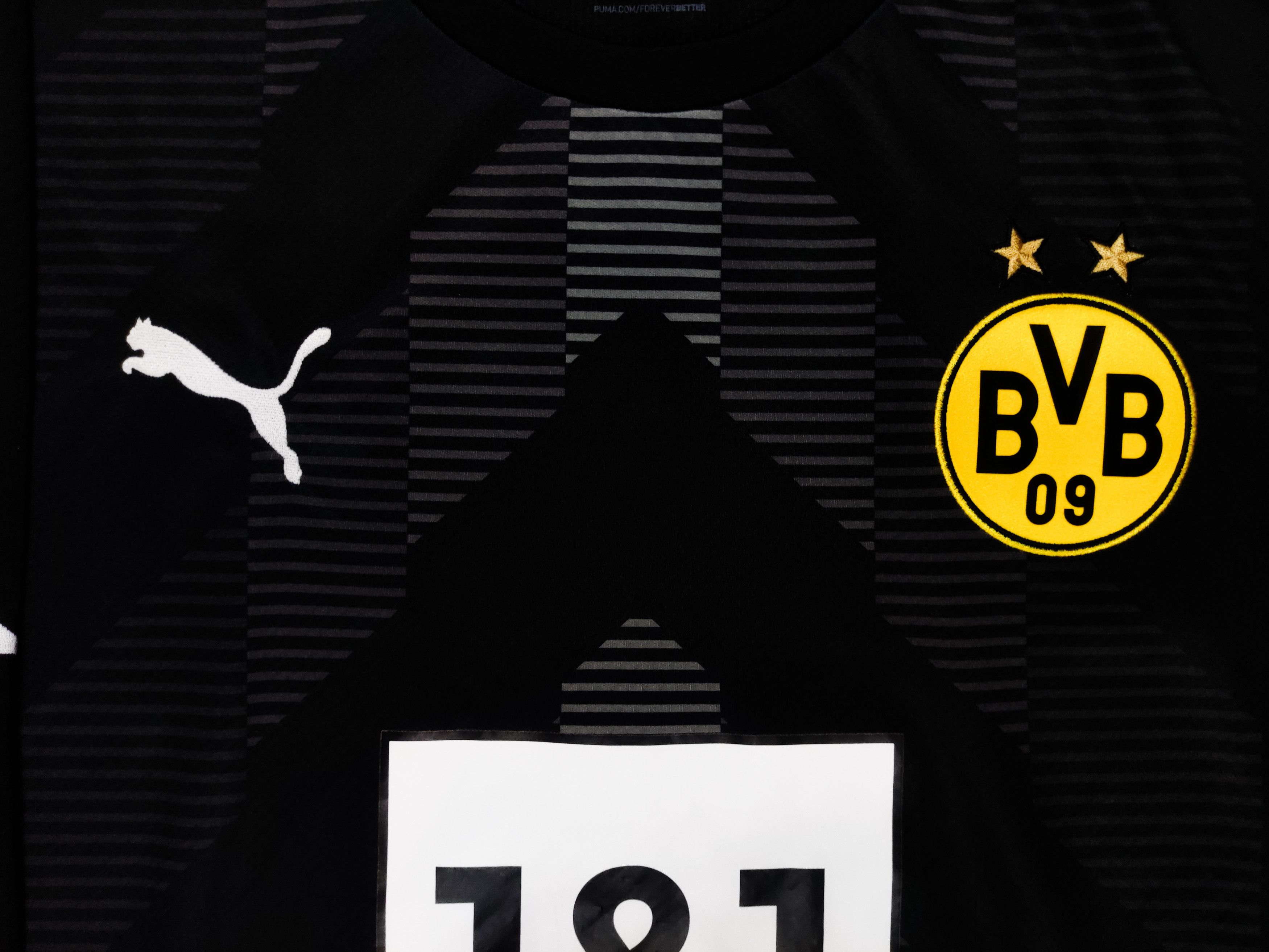 Puma Borussia Dortmund 2021 2022 Puma Away L/S Shirt Kit Jersey Size US M / EU 48-50 / 2 - 6 Thumbnail