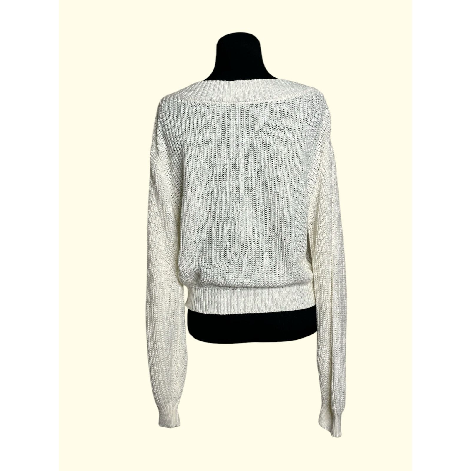 H&M Divided off white v neck sweater size XS Size XS / US 0-2 / IT 36-38 - 5 Thumbnail