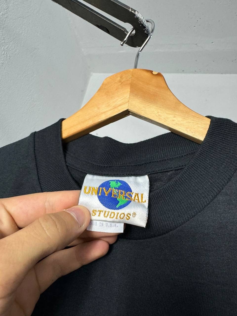 Vintage Vintage Universal Studios Hollywood T- Shirt White Cartoon Size US M / EU 48-50 / 2 - 2 Thumbnail