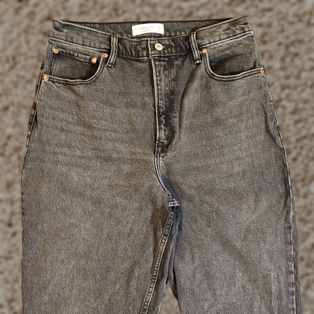 Abercrombie & Fitch Abercrombie & Fitch Jeans Womens 31 Black 90s Straight High Rise Distressed Baggy Footnotes: None Size 24" / US 00 / IT 34 - 1 Thumbnail