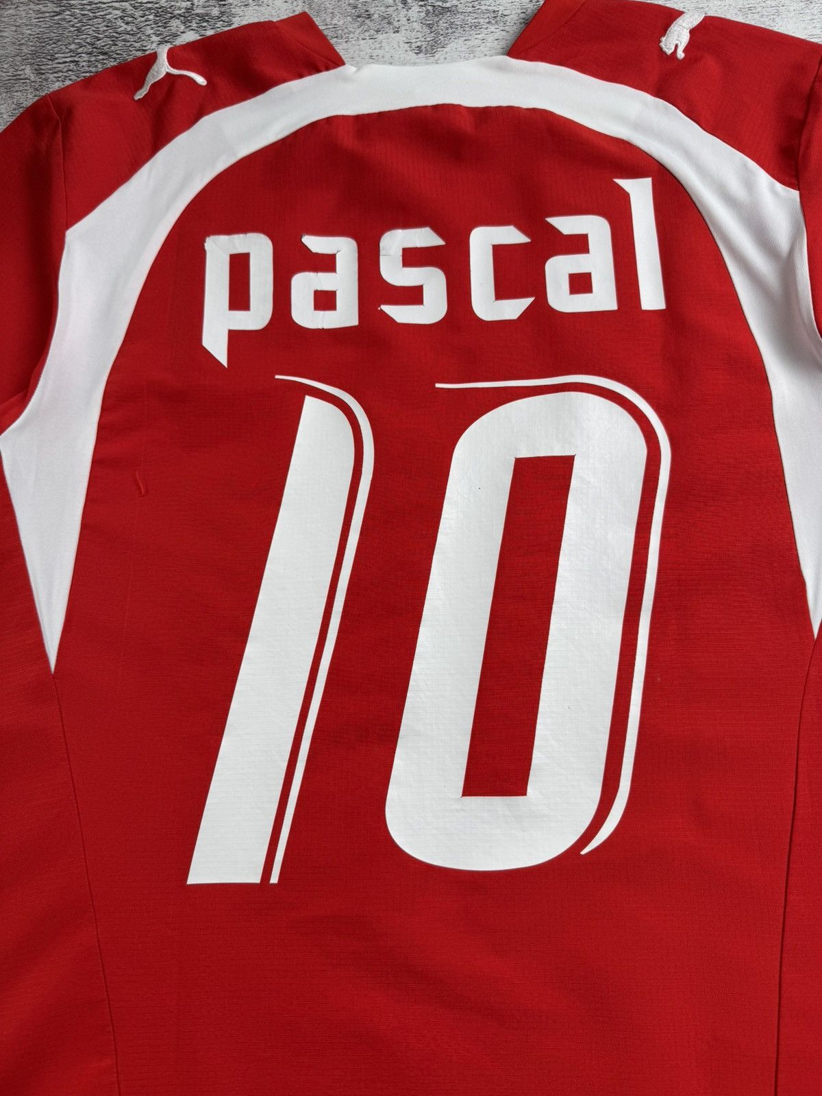 Puma Switzerland Swiss 2006/2008 Vintage #10 Pascal Red Soccer Football Shirt Jersey Size US S / EU 44-46 / 1 - 18 Thumbnail