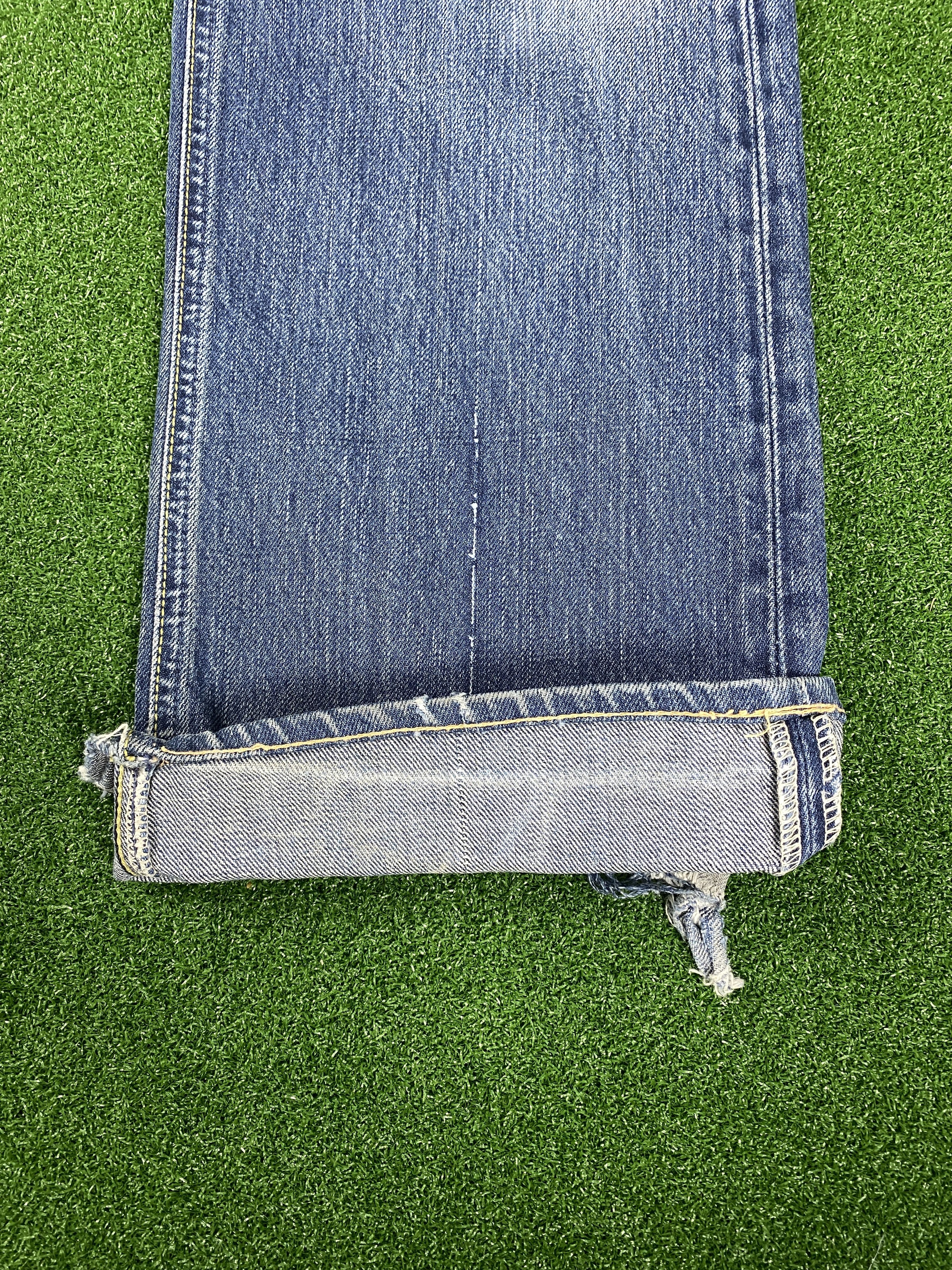 Japanese Brand Vintage Japanese Brand Distressed Faded Blue Jeans CP0065 Size US 34 / EU 50 - 7 Thumbnail