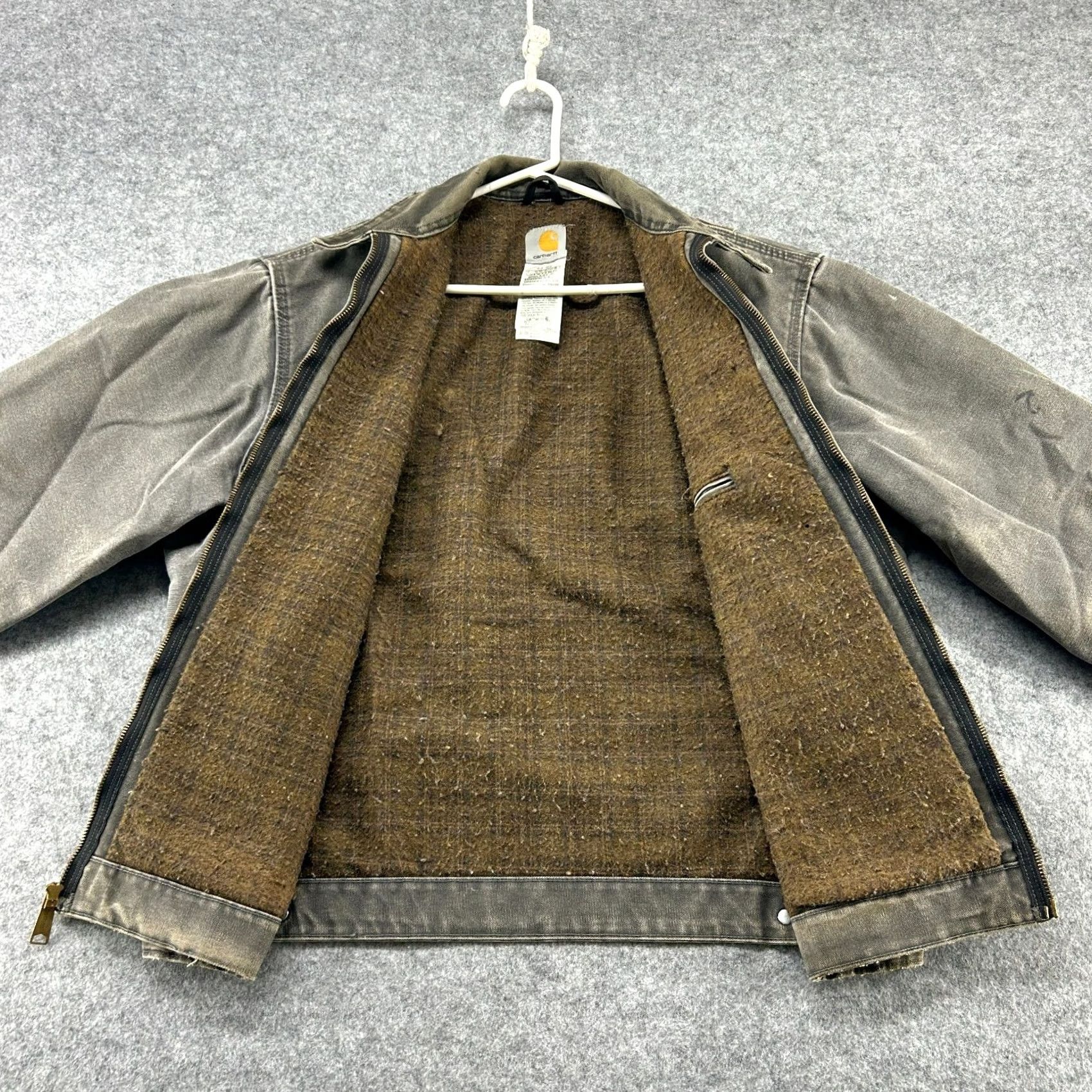 Carhartt VINTAGE Carhartt Jacket Men LT Gray Canvas Blanket Lined Detroit J97 GVL Bomber Coat 90s Distressed Tall Regular Boys/Girls Mens Womens? Size US L / EU 52-54 / 3 - 2 Thumbnail