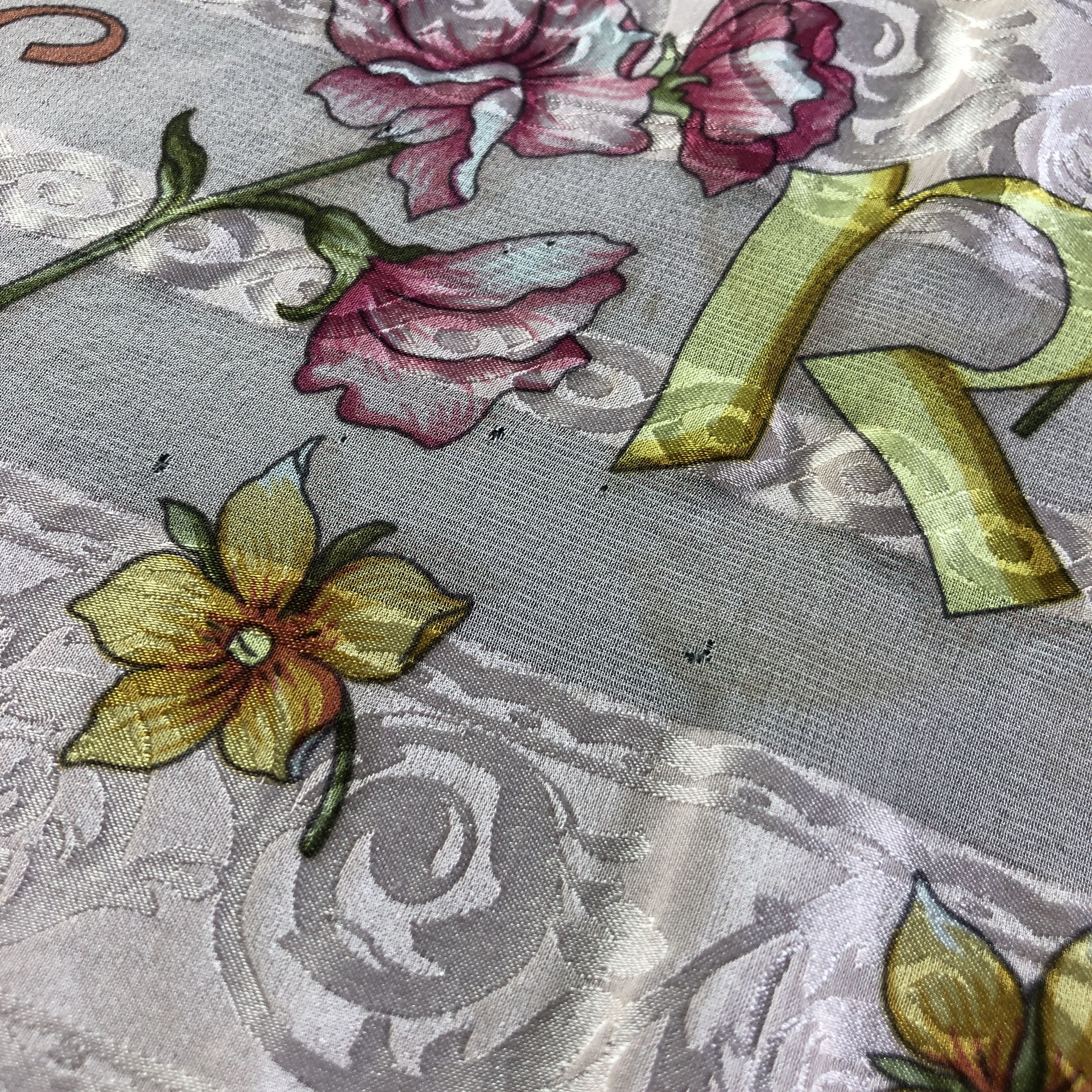 Vintage Rochas Floral Hand Rolled Silk Scarf M1139 Size ONE SIZE - 10 Thumbnail