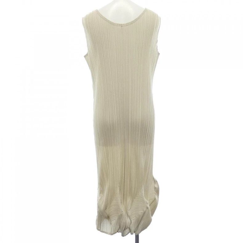 Issey Miyake Issey Miyake Embroidered pleated dress Size L / US 10 / IT 46 - 2 Thumbnail