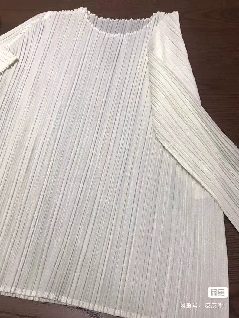 Issey Miyake Issey Miyake size:3 White pleated long-sleeved shirt Size M / US 6-8 / IT 42-44 - 2 Thumbnail