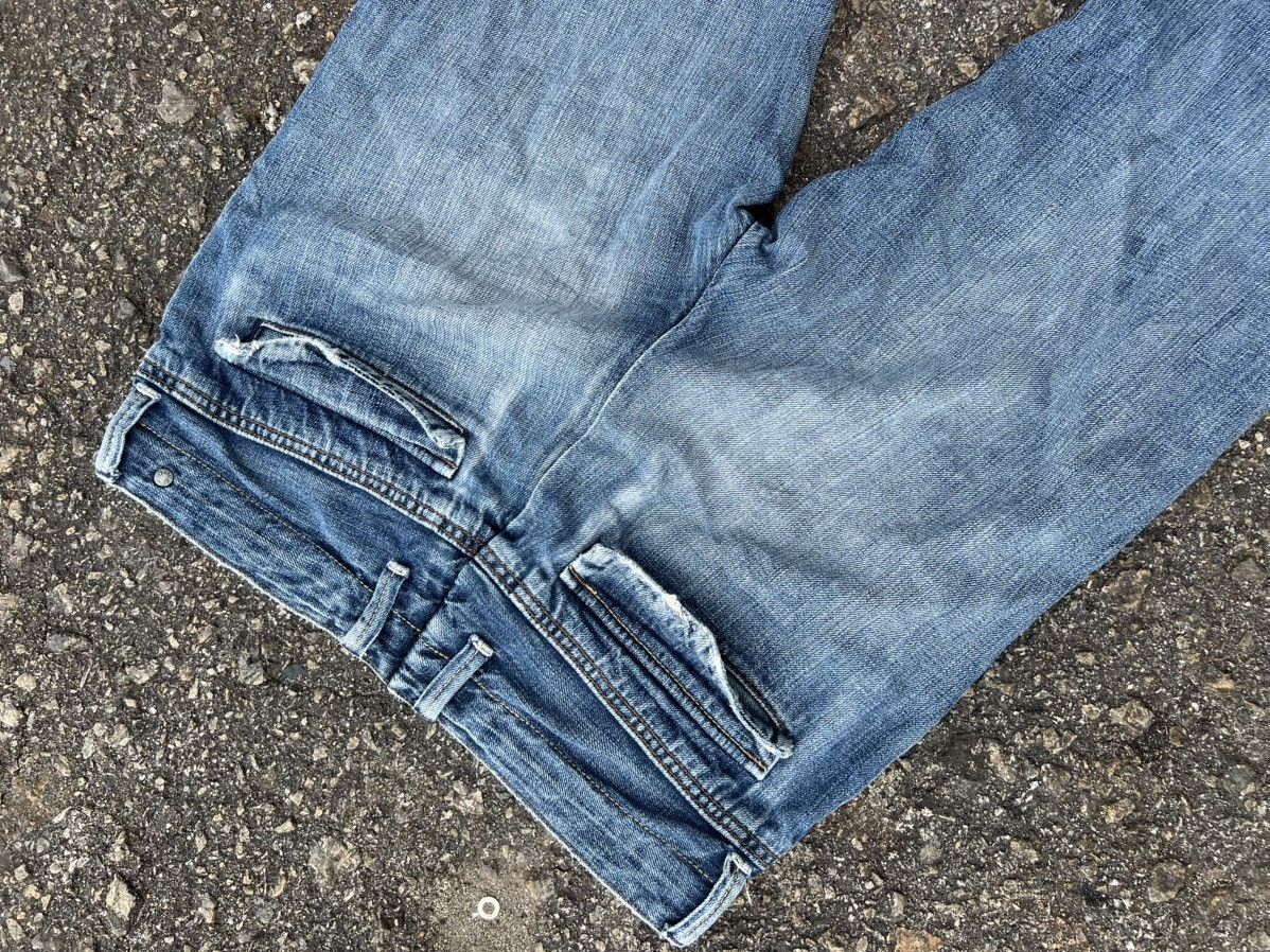 Gap Gap Distressed Jeans Size US 32 / EU 48 - 7 Thumbnail