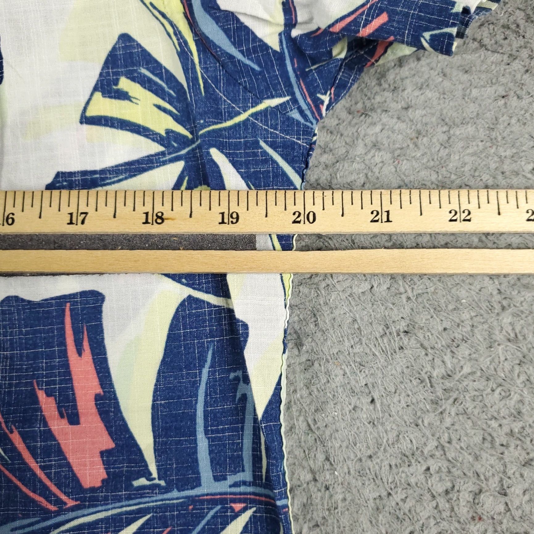 Tommy Hilfiger Tommy Hilfiger Shirt Size Small Blue Tropical Casual Button Up Short Sleeve Mens Size US S / EU 44-46 / 1 - 5 Thumbnail