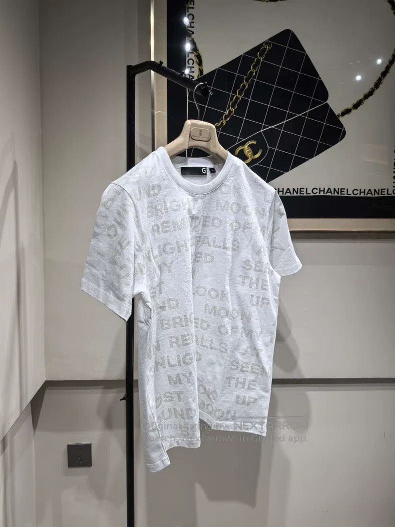 Givenchy Givenchy New Printed Short Sleeve, White, 100% Cotton Size US S / EU 44-46 / 1 - 2 Thumbnail