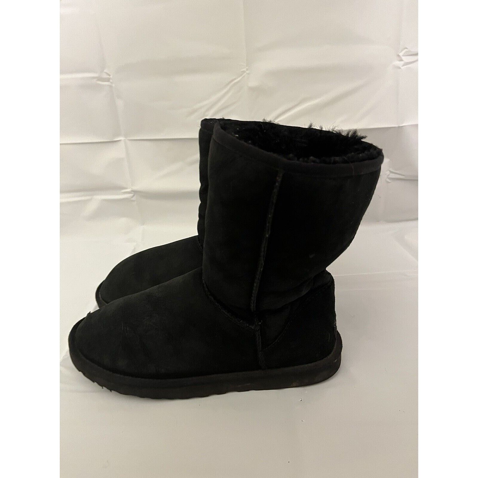 Ugg UGG Black Classic Short Boot Womens Size 9 Size US 9 / IT 39 - 3 Thumbnail