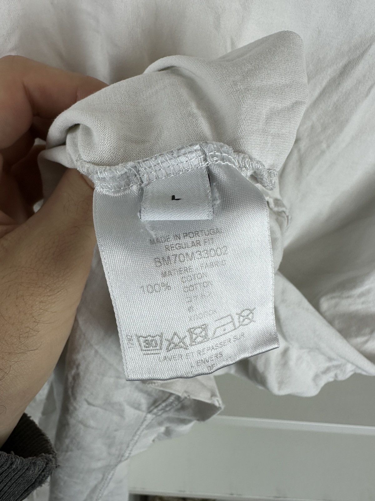 Givenchy Givenchy faded logo white tee t-shirt Size US L / EU 52-54 / 3 - 5 Thumbnail