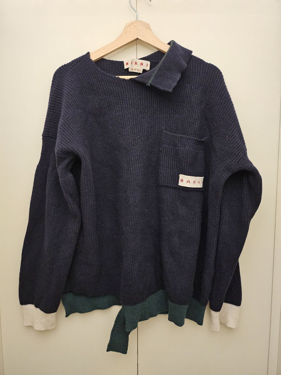 Marni Asymmetrical Distressed Logo Sweater Size US S / EU 44-46 / 1 - 1 Thumbnail