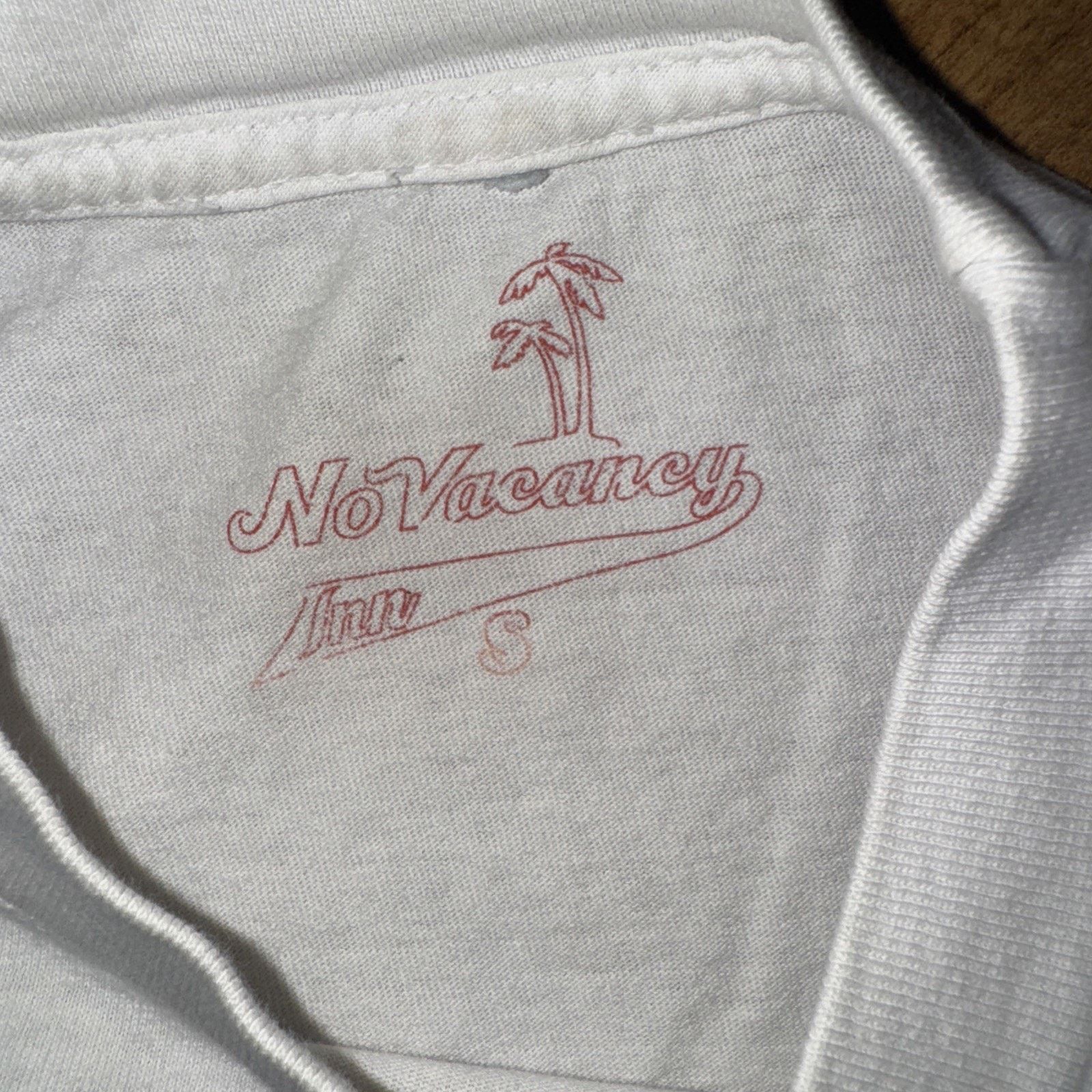 Band Tees × No Vacancy Inn No Vacancy Inn Graphic T-Shirt White Small 18x26 Streetwear Size US S / EU 44-46 / 1 - 4 Thumbnail