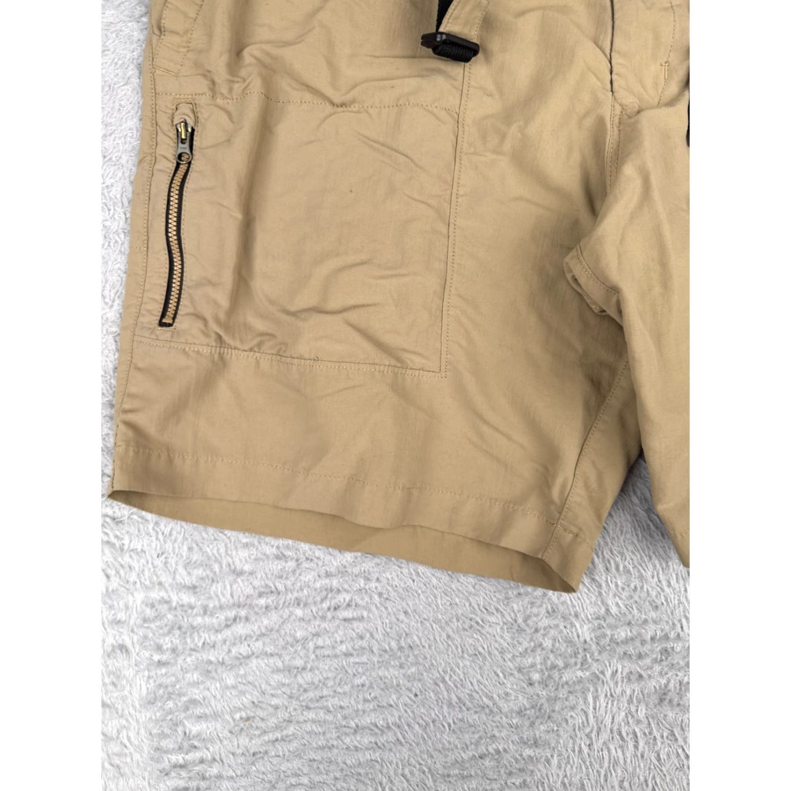 The North Face VINTAGE The North Face Mens Cargo Shorts Beige 38 Nylon Belted 9 Inseam Pocket Zip Front Casual Travel Outdoor Shell Camp 38x9 Mens Size US 38 / EU 54 - 3 Thumbnail