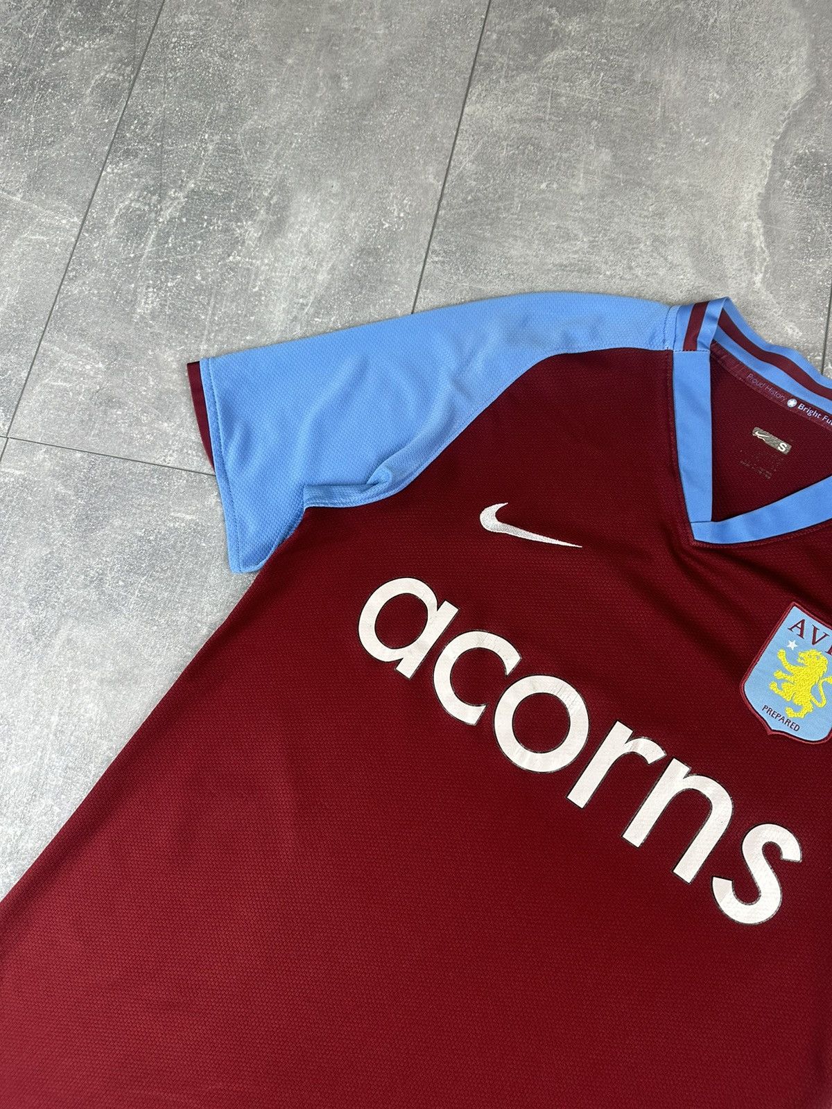 Nike Nike Aston Villa 2008/09 Home Soccer Football Jersey Size US S / EU 44-46 / 1 - 3 Thumbnail