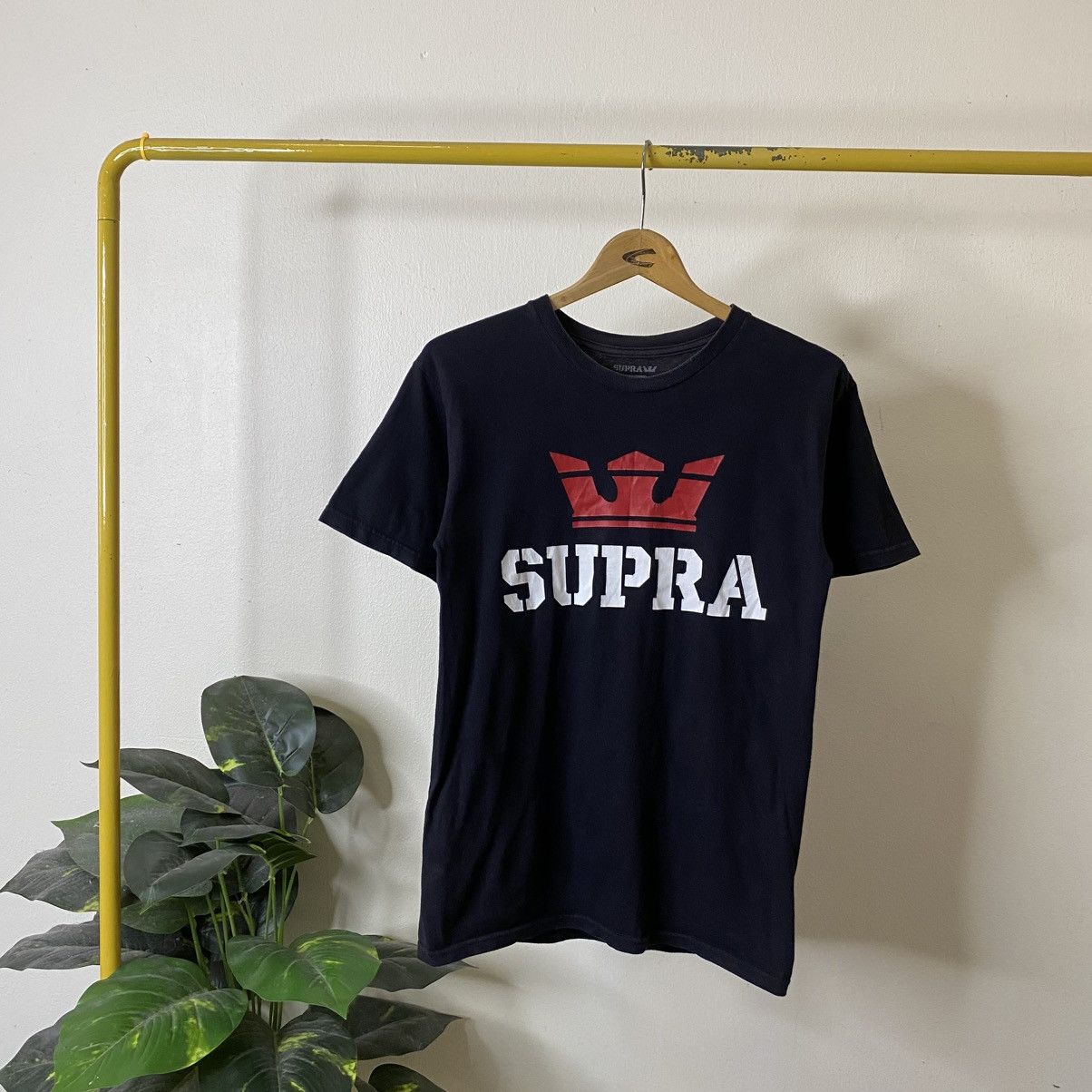 Supra Supra OG Logo Graphic T Shirt Streetwear Size US S / EU 44-46 / 1 - 1 Thumbnail